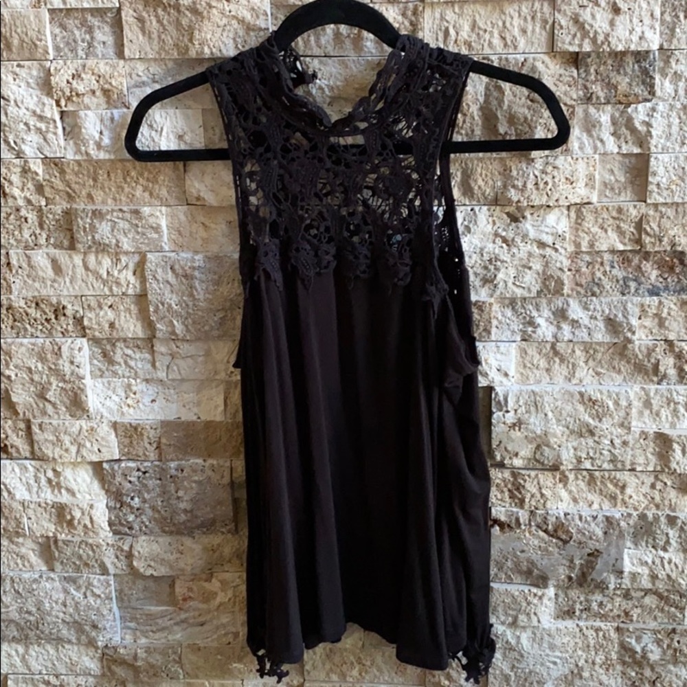 Halter top with off the shoulder sleeves